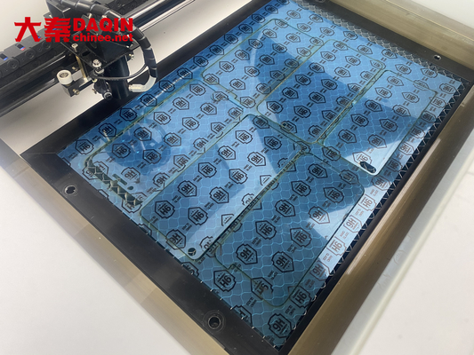 Schutz-Schneider-Maschine Daqin CO2-Lasermobile Glas-Schirm-40w