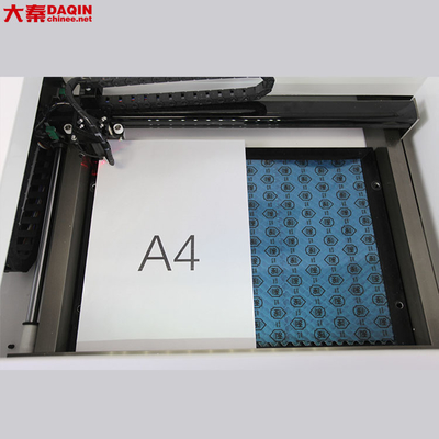 Schirm-Schutz-Laser-Schneidemaschine 700w Daqin für Handy 3d milderte Glas