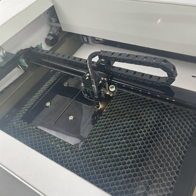 Laserschneidmaschine für Telefonzubehör-Distributor Lösung C188