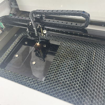 Schutz-Laser-Schneidemaschine Daqin mobile Schirm-30W mit Berufsentwurfs-Software