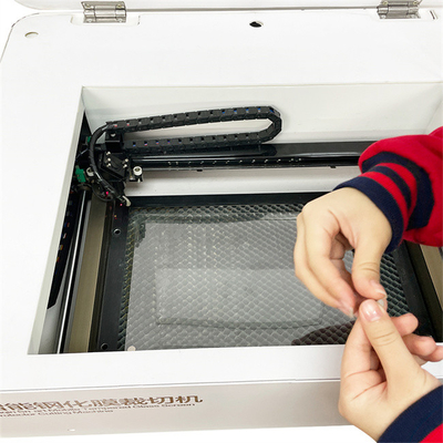 Kleines Unternehmen zu Hause Schneiden Nano Glas Cnc Cutter Acryl CE Zertifizierung Mini Portable Laser Gravur Maschine