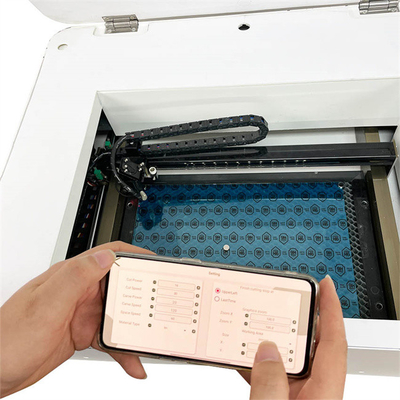 Laserschneidmaschine für Anwendbares Acryl/Leder/Kunststoff/Nano-gehärtetes Glas-Schneider