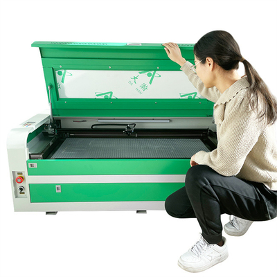 6040 4060 CO2-Laserschneidemaschine für die Herstellung von Bildschirmschutzmitteln
