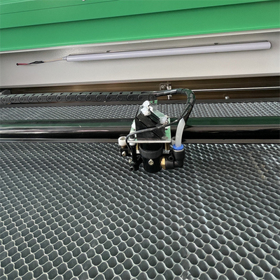 Hochpräzision 6040 4060 CO2 Mobilbildschirmschutzmaschine 40W 50W 60W 80W
