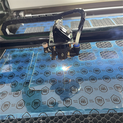 Daqin CO2 mobile Gehärtetes Glas Schneidmaschine 80W