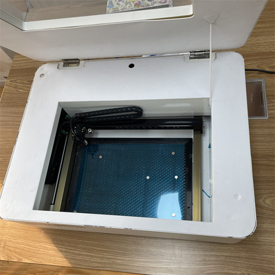 Anpassbare Lasergravurmaschine für Displayschutzfolien mit zirkulierender Wasserkühlung