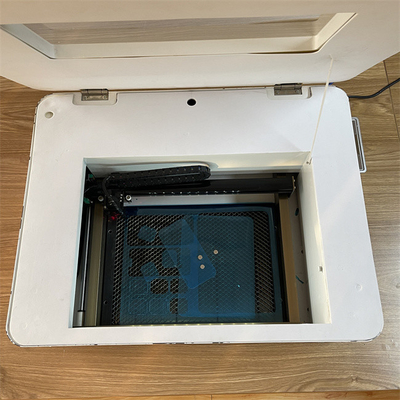 Innenarbeitsumgebung unterstützte Bildschirmschutzmaschine mit 40 kg Gewicht und PLT-Format