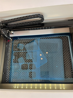 Schnelle, präzise, mobile, gehärtetes Glas, Bildschirmschutzgerät, Laserschneidemaschine mit hoher Präzision