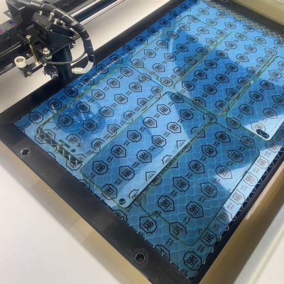Daqin Mobile Tempered Glass Screen Protector Laser Schneidemaschine für Telefonzubehör Distributor Lösung